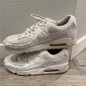 Nike Air Max 90
size 11
EU 45
